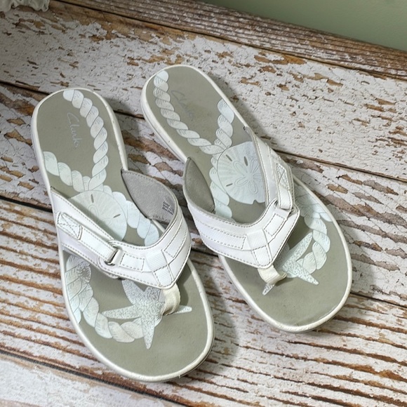 Clarks Shoes - Clarks sz 11 white flip flops sandals